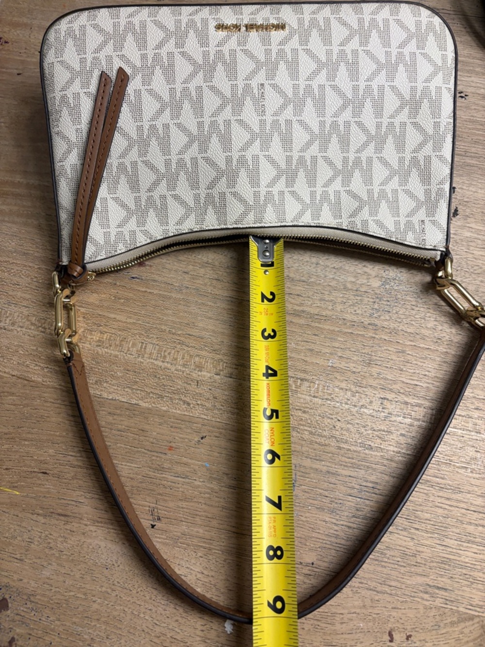 Michael Kors Cream and Brown Signature Shoulder Bag - Picture 11 of 13